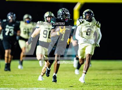 Thumbnail 2 in Seguin @ Southwest (UIL Football 5A Division I Region 4 Bi-District) photogallery.