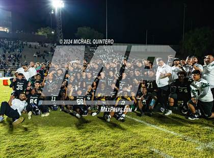 Thumbnail 3 in Seguin @ Southwest (UIL Football 5A Division I Region 4 Bi-District) photogallery.