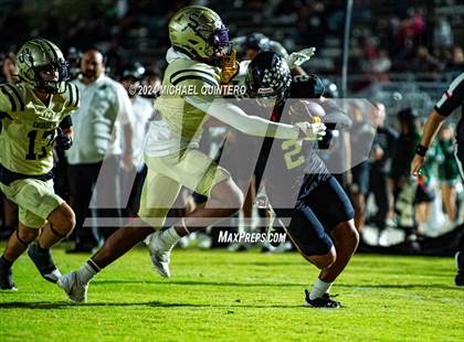 Thumbnail 1 in Seguin @ Southwest (UIL Football 5A Division I Region 4 Bi-District) photogallery.
