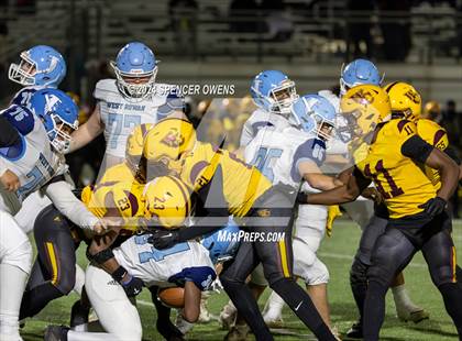 Thumbnail 2 in West Rowan @ West Charlotte (NCHSAA 3A Playoffs Round 2) photogallery.