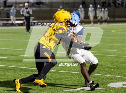Thumbnail 2 in West Rowan @ West Charlotte (NCHSAA 3A Playoffs Round 2) photogallery.