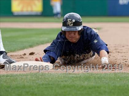 Thumbnail 2 in Elk Grove vs. Tokay photogallery.