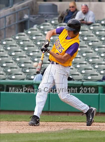 Thumbnail 1 in Elk Grove vs. Tokay photogallery.