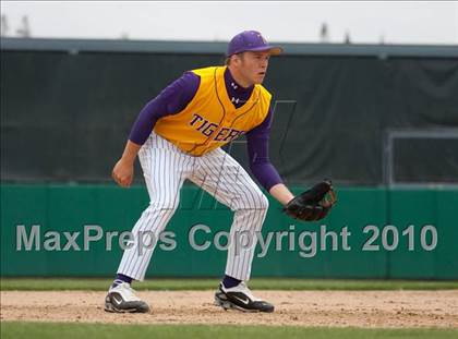Thumbnail 1 in Elk Grove vs. Tokay photogallery.