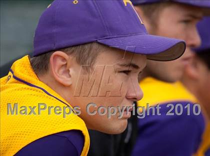 Thumbnail 3 in Elk Grove vs. Tokay photogallery.
