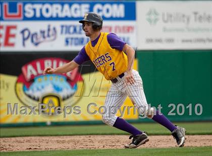 Thumbnail 2 in Elk Grove vs. Tokay photogallery.