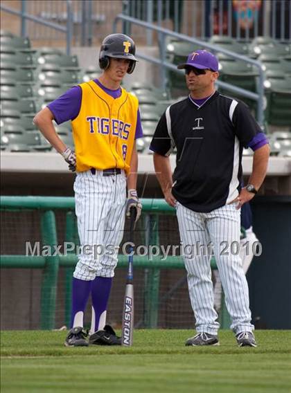 Thumbnail 2 in Elk Grove vs. Tokay photogallery.