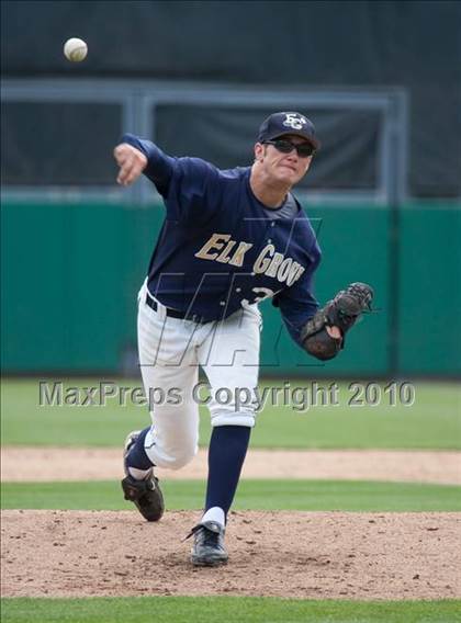 Thumbnail 2 in Elk Grove vs. Tokay photogallery.