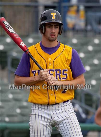 Thumbnail 2 in Elk Grove vs. Tokay photogallery.