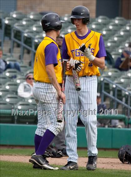 Thumbnail 3 in Elk Grove vs. Tokay photogallery.