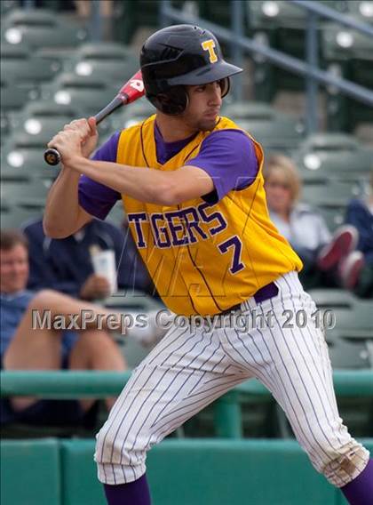 Thumbnail 3 in Elk Grove vs. Tokay photogallery.