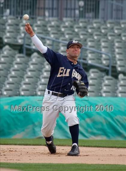 Thumbnail 3 in Elk Grove vs. Tokay photogallery.