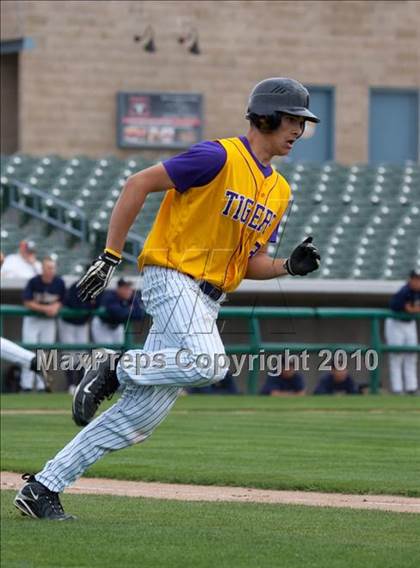 Thumbnail 1 in Elk Grove vs. Tokay photogallery.