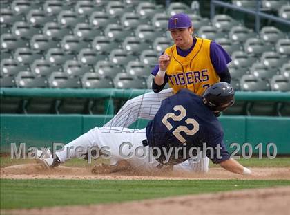 Thumbnail 3 in Elk Grove vs. Tokay photogallery.