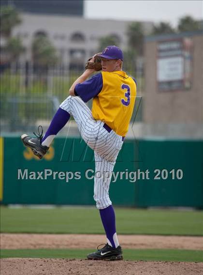 Thumbnail 3 in Elk Grove vs. Tokay photogallery.