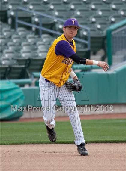 Thumbnail 2 in Elk Grove vs. Tokay photogallery.