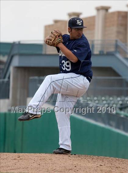Thumbnail 2 in Elk Grove vs. Tokay photogallery.