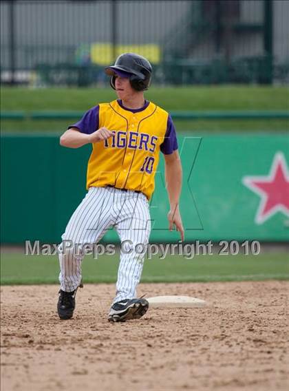 Thumbnail 1 in Elk Grove vs. Tokay photogallery.
