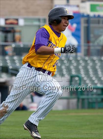 Thumbnail 2 in Elk Grove vs. Tokay photogallery.