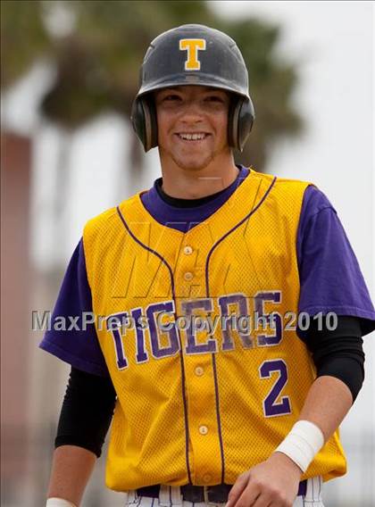 Thumbnail 3 in Elk Grove vs. Tokay photogallery.