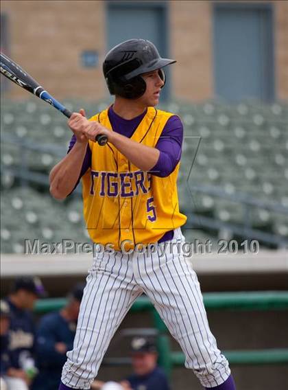 Thumbnail 2 in Elk Grove vs. Tokay photogallery.