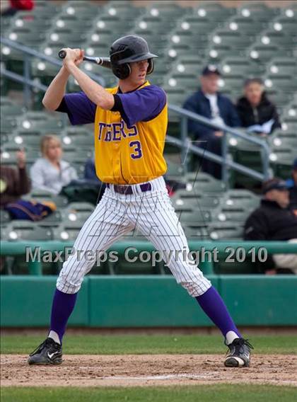 Thumbnail 3 in Elk Grove vs. Tokay photogallery.