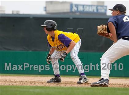 Thumbnail 1 in Elk Grove vs. Tokay photogallery.