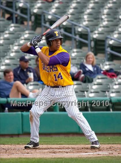 Thumbnail 3 in Elk Grove vs. Tokay photogallery.