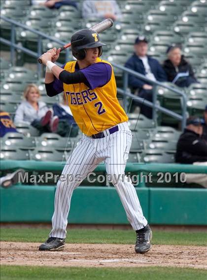 Thumbnail 1 in Elk Grove vs. Tokay photogallery.