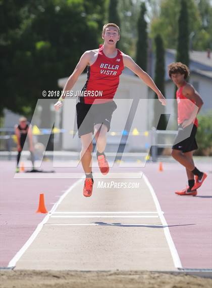 Thumbnail 3 in Sac Joaquin Section Masters Prelims & Finals photogallery.