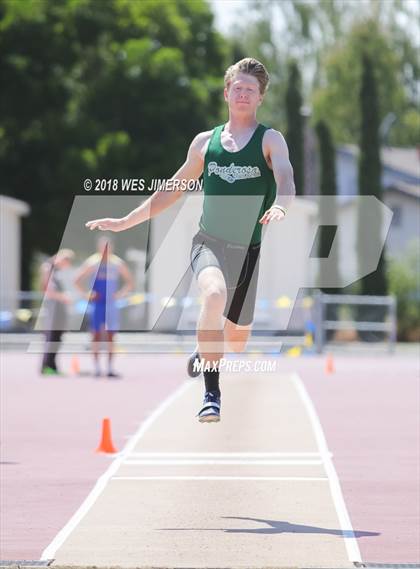 Thumbnail 2 in Sac Joaquin Section Masters Prelims & Finals photogallery.