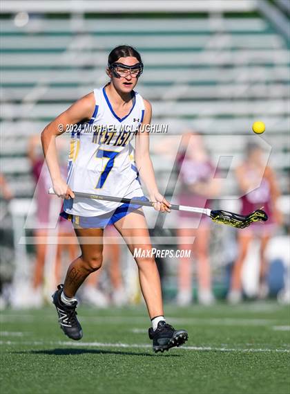 Thumbnail 1 in Garden City vs. West Islip (NYSPHSAA Class B LIC Regional) photogallery.