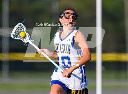 Thumbnail 2 in Garden City vs. West Islip (NYSPHSAA Class B LIC Regional) photogallery.