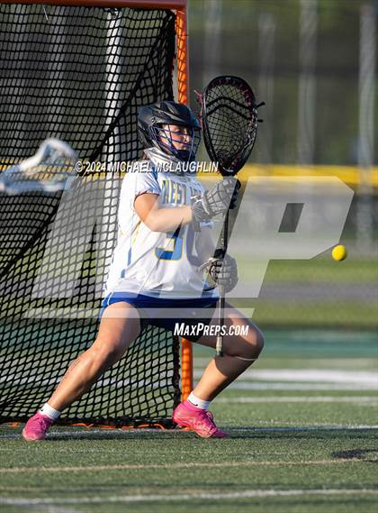 Thumbnail 2 in Garden City vs. West Islip (NYSPHSAA Class B LIC Regional) photogallery.