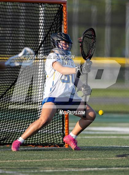 Thumbnail 3 in Garden City vs. West Islip (NYSPHSAA Class B LIC Regional) photogallery.