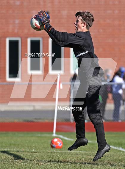 Thumbnail 3 in Coginchaug Regional @ East Hampton photogallery.