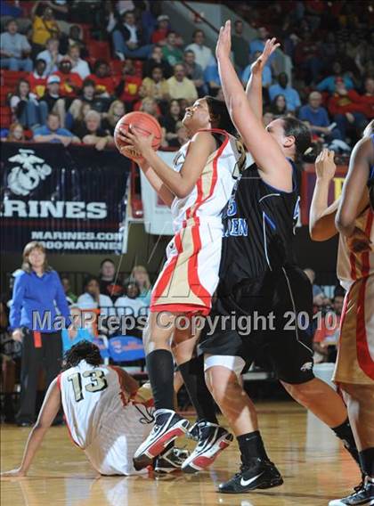 Thumbnail 1 in East Bladen vs. Salisbury (NCHSAA Class 2A Final) photogallery.