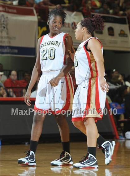Thumbnail 2 in East Bladen vs. Salisbury (NCHSAA Class 2A Final) photogallery.
