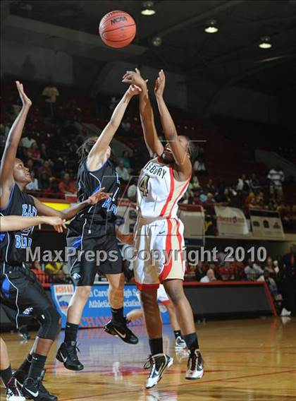 Thumbnail 1 in East Bladen vs. Salisbury (NCHSAA Class 2A Final) photogallery.