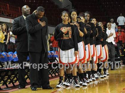 Thumbnail 2 in East Bladen vs. Salisbury (NCHSAA Class 2A Final) photogallery.