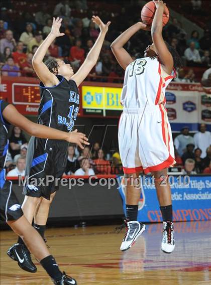 Thumbnail 2 in East Bladen vs. Salisbury (NCHSAA Class 2A Final) photogallery.