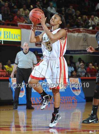 Thumbnail 2 in East Bladen vs. Salisbury (NCHSAA Class 2A Final) photogallery.