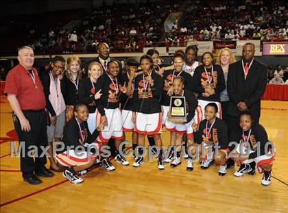 Thumbnail 2 in East Bladen vs. Salisbury (NCHSAA Class 2A Final) photogallery.