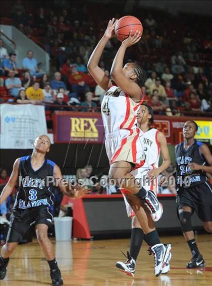 Thumbnail 3 in East Bladen vs. Salisbury (NCHSAA Class 2A Final) photogallery.