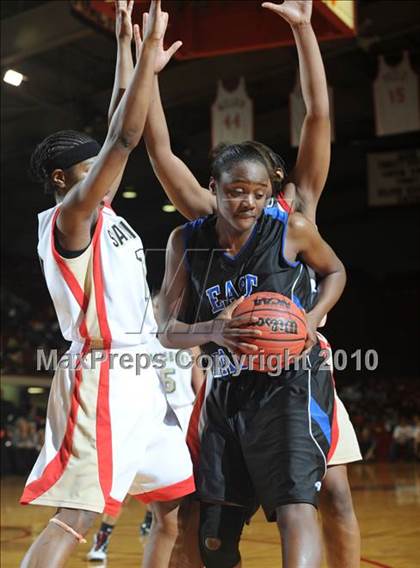 Thumbnail 1 in East Bladen vs. Salisbury (NCHSAA Class 2A Final) photogallery.