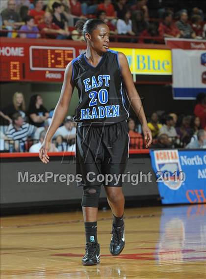 Thumbnail 2 in East Bladen vs. Salisbury (NCHSAA Class 2A Final) photogallery.