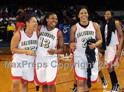 Thumbnail 2 in East Bladen vs. Salisbury (NCHSAA Class 2A Final) photogallery.