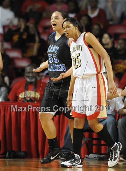 Thumbnail 2 in East Bladen vs. Salisbury (NCHSAA Class 2A Final) photogallery.