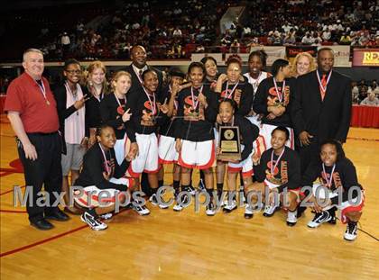 Thumbnail 3 in East Bladen vs. Salisbury (NCHSAA Class 2A Final) photogallery.
