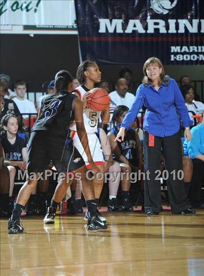 Thumbnail 2 in East Bladen vs. Salisbury (NCHSAA Class 2A Final) photogallery.